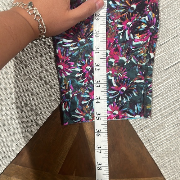 Lu Lu lemon pants - Picture 6 of 6